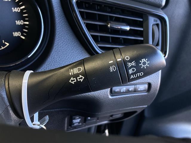 エクストレイル ２０Ｘｉ　禁煙／純正ＳＤナビ／フルセグ／プロパイロット／エマージェンシーブレーキ／アラウンドビューモニター／パワーバックドア／ＥＴＣ／ＬＥＤヘッドライト／シートヒーター／ドライブレコーダー（14枚目）