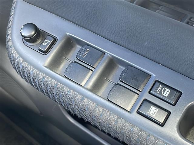 スイフト １．２ＸＧ　禁煙車／社外ナビ／ワンセグＴＶ／ＥＴＣ／スマートキー／純正フロアマット／盗難防止装置／オートエアコン（14枚目）
