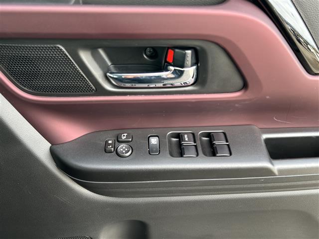 スペーシアカスタム ハイブリッドXS 純正9インチナビ/全方位カメラ/フルセグ/両側パースライドドア/衝突被害軽減ブレーキ/レーダークルーズコントロール/レーンキープアシスト/コーナーセンサー/前席シートヒーター/ステアリングヒーター(16枚目)