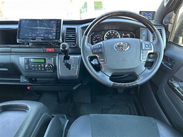 ハイエースバン スーパーGL ダークプライムII 禁煙車/4WD/ワンオーナー/社外ナビ/全方位カメラ/フルセグTV/両側イージークローザー/レーンキープアシスト/衝突軽減ブレーキ/コーナーセンサー/社外フロアマット/ETC/ドライブレコーダー(6枚目)