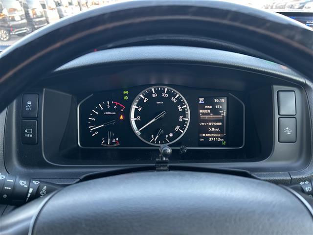 ハイエースバン スーパーGL ダークプライムII 禁煙車/4WD/ワンオーナー/社外ナビ/全方位カメラ/フルセグTV/両側イージークローザー/レーンキープアシスト/衝突軽減ブレーキ/コーナーセンサー/社外フロアマット/ETC/ドライブレコーダー(10枚目)