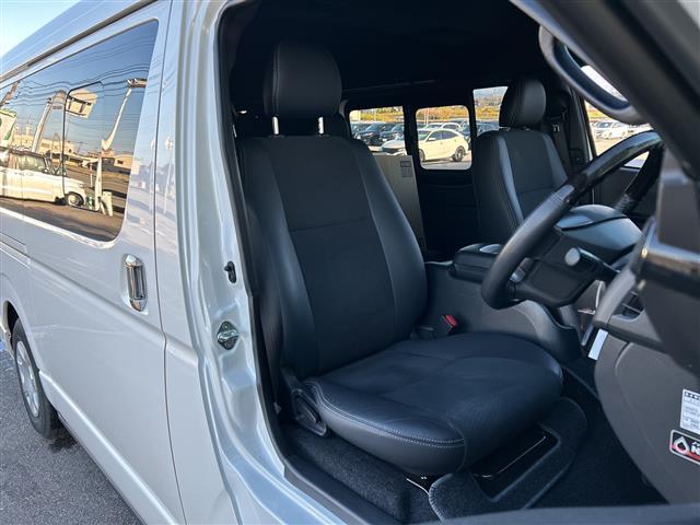 ハイエースバン スーパーGL ダークプライムII 禁煙車/4WD/ワンオーナー/社外ナビ/全方位カメラ/フルセグTV/両側イージークローザー/レーンキープアシスト/衝突軽減ブレーキ/コーナーセンサー/社外フロアマット/ETC/ドライブレコーダー(22枚目)