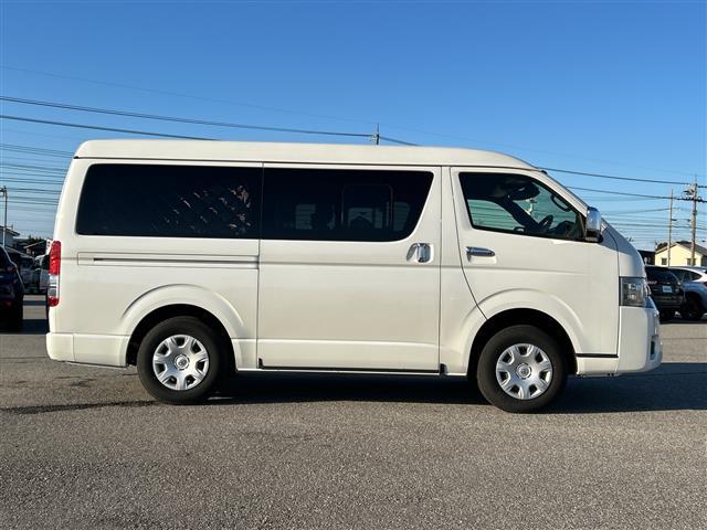ハイエースバン スーパーGL ダークプライムII 禁煙車/4WD/ワンオーナー/社外ナビ/全方位カメラ/フルセグTV/両側イージークローザー/レーンキープアシスト/衝突軽減ブレーキ/コーナーセンサー/社外フロアマット/ETC/ドライブレコーダー(35枚目)