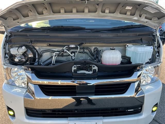 ハイエースバン スーパーGL ダークプライムII 禁煙車/4WD/ワンオーナー/社外ナビ/全方位カメラ/フルセグTV/両側イージークローザー/レーンキープアシスト/衝突軽減ブレーキ/コーナーセンサー/社外フロアマット/ETC/ドライブレコーダー(42枚目)