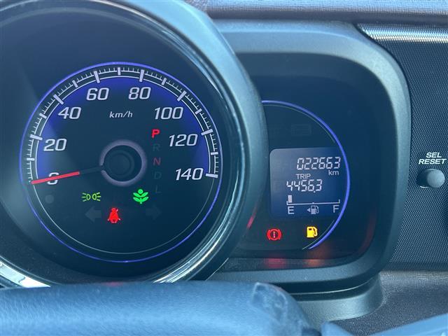 Ｎ－ＯＮＥ プレミアム　禁煙車　純正ナビ　衝突被害軽減システム　ＢＳＭ　バックカメラ　フォグランプ　プッシュスタート　スマートキー　純正フロアマット　純正アルミホイール　ベンチシート　ドアバイザー　Ｂｌｕｅｔｏｏｔｈ　ＤＶＤ（8枚目）