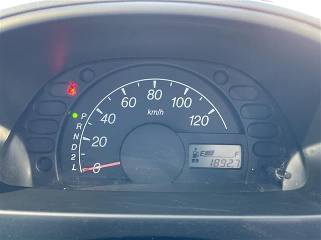 キャリイトラック KC 禁煙車/パートタイム4WD/ワンオーナー/ラジオ(FM・AM)/純正フロアマット/夏タイヤ積込(145.6PR.R12)/リモコンキー/ドアバイザー/ハロゲンヘッドライト/保証書・記録簿/取扱説明書(5枚目)