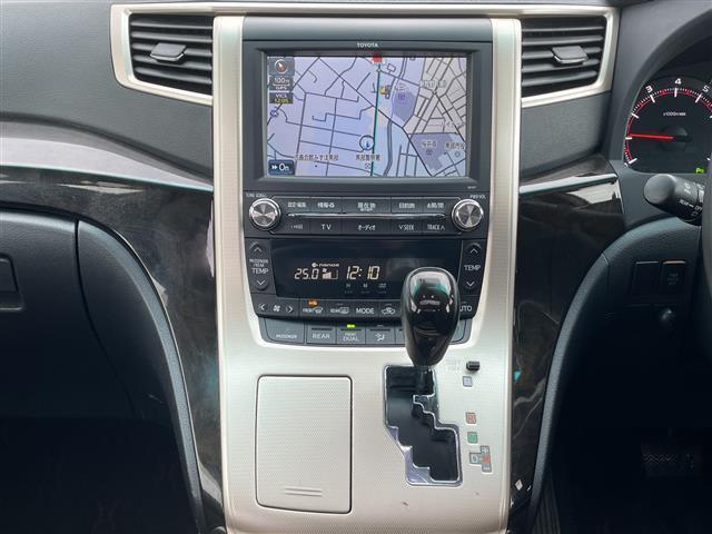 アルファード 240S タイプゴールド 純正HDDナビ・フルセグTV・USB・Bluetooth・前後サンルーフ・フリップダウンモニター・クルーズコントロール・両側パワースライドドア・バックカメラ・ハーフレザーシート・純正マット・スペアキー(2枚目)