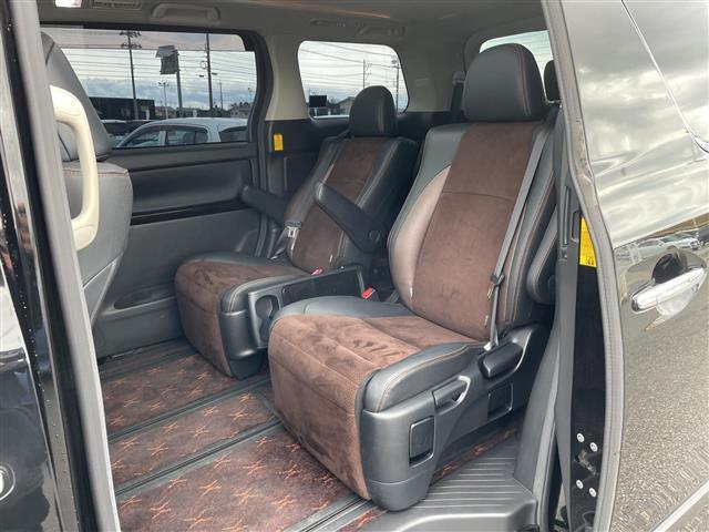 アルファード 240S タイプゴールド 純正HDDナビ・フルセグTV・USB・Bluetooth・前後サンルーフ・フリップダウンモニター・クルーズコントロール・両側パワースライドドア・バックカメラ・ハーフレザーシート・純正マット・スペアキー(9枚目)