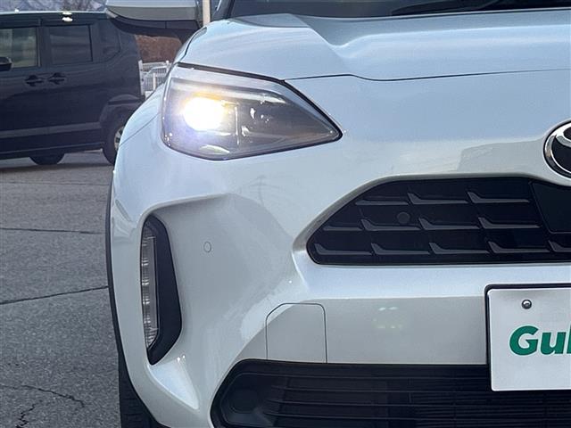 ヤリスクロス ハイブリッドＺ　純正ディスプレイオーディオ　ナビ機能　フルセグＴＶ　全周囲カメラ　ビルトインＥＴＣ　ハーフレザーシート　パワーシート　シートヒーター　ステアリングヒーター　ステアリングリモコン　ＬＥＤヘッドライト（31枚目）