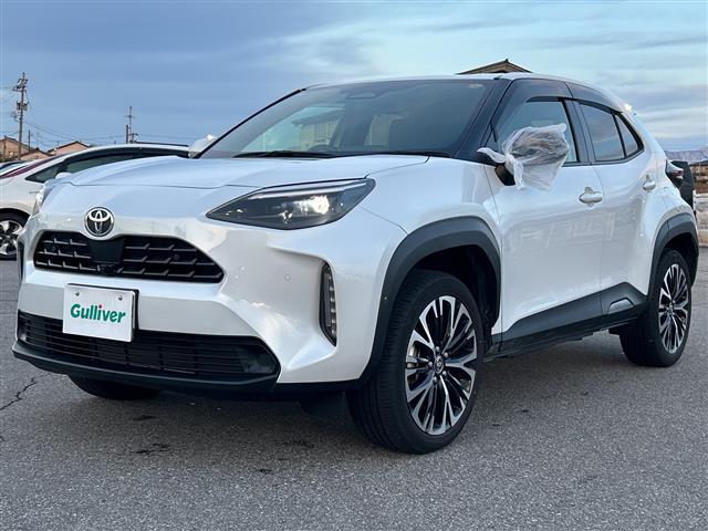 ヤリスクロス ハイブリッドＺ　純正ディスプレイオーディオ　ナビ機能　フルセグＴＶ　全周囲カメラ　ビルトインＥＴＣ　ハーフレザーシート　パワーシート　シートヒーター　ステアリングヒーター　ステアリングリモコン　ＬＥＤヘッドライト（32枚目）