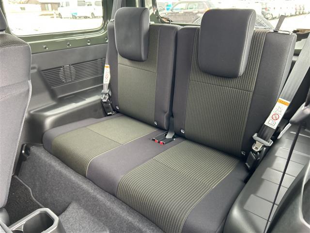 ジムニー XC クルーズコントロール 前席シートヒーター LEDヘッドライト フォグランプ ヘッドライトウォッシャー レーンキープアシスト 純正ア16インチルミホイール スマートキー オートライト 純正フロアマット(22枚目)