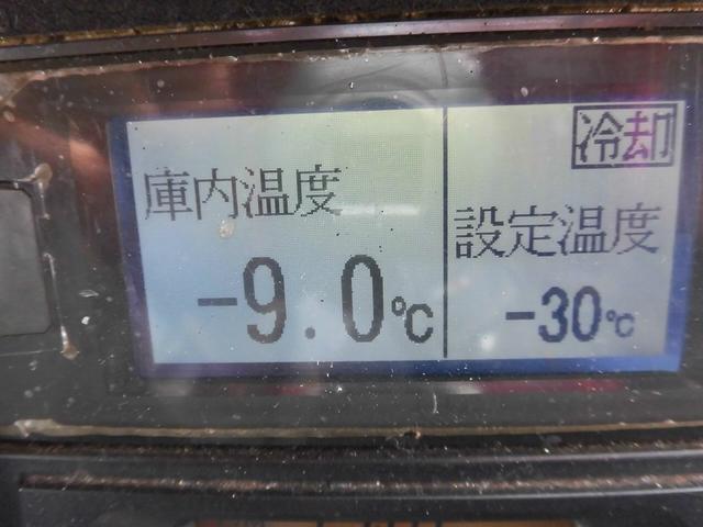 ４ｔ標準ロング　冷凍車　格納ゲート(27枚目)