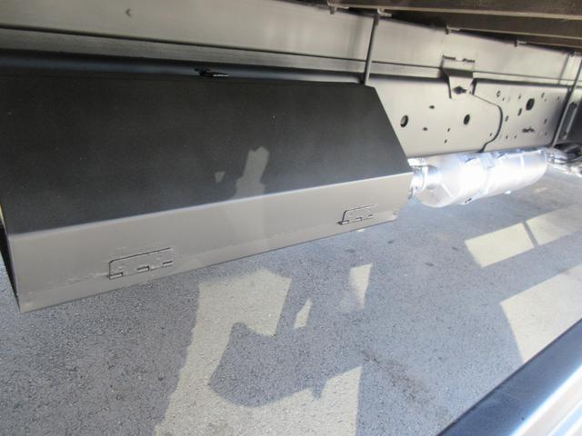 ヒノレンジャー 　増ｔ標準　タダノ製４段クレーン　２．９３ｔ吊り　ラジコン　フックイン　ベッド付　全塗装済（21枚目）