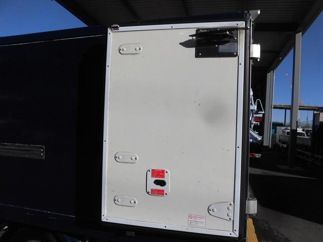 エルフトラック 　２ｔ標準セミロング　冷蔵冷凍車（低温）	サイドドア　高床（29枚目）