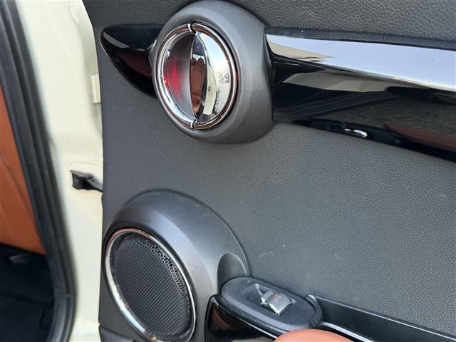 MINI クーパー ワンオーナー/純正ナビ/AM/FM/BT/USB/ETC/バックカメラ/インテリジェントセーフティ/前後ドライブレコーダー/コーナーセンサー/レザーシート/シートヒーター/スマートキー(17枚目)