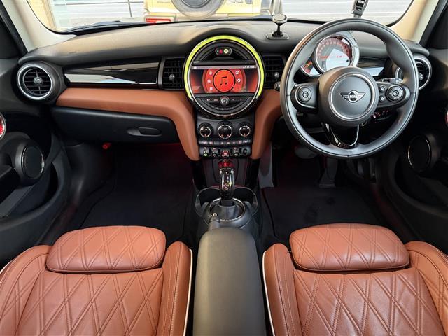 MINI クーパー ワンオーナー/純正ナビ/AM/FM/BT/USB/ETC/バックカメラ/インテリジェントセーフティ/前後ドライブレコーダー/コーナーセンサー/レザーシート/シートヒーター/スマートキー(42枚目)