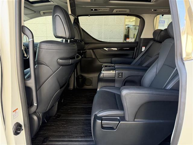 アルファード ２．５Ｓ　Ｃパッケージ　ワンオーナー／純正ナビ／ＢＴ／ＡＭ／ＦＭ／バックカメラ／フルセグＴＶ／ＥＴＣ／サンルーフ／両側パワースライドドア／衝突軽減ブレーキ／レーダークルーズコントロール／前後コーナーセンサー（29枚目）