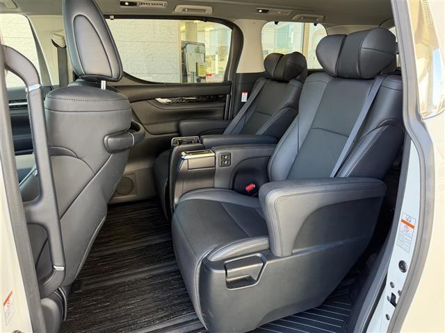 アルファード ２．５Ｓ　Ｃパッケージ　ワンオーナー／純正ナビ／ＢＴ／ＡＭ／ＦＭ／バックカメラ／フルセグＴＶ／ＥＴＣ／サンルーフ／両側パワースライドドア／衝突軽減ブレーキ／レーダークルーズコントロール／前後コーナーセンサー（30枚目）