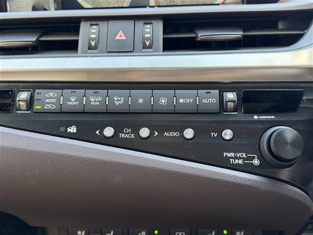 ES ES300h バージョンL サンルーフ/12.3インチナビ/CD/DVD/BT/SD/USB/AUX/フルセグTV/ETC2.0/全周囲カメラ/衝突軽減ブレーキ/レーダークルーズコントロール/スペアキー2本/ドラレコ/レーダー(19枚目)