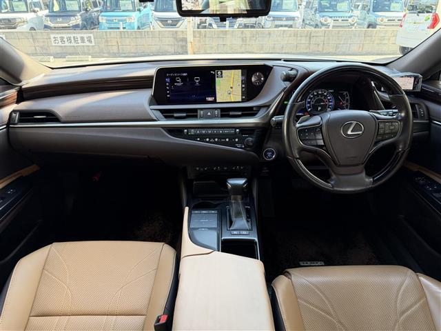 ES ES300h バージョンL サンルーフ/12.3インチナビ/CD/DVD/BT/SD/USB/AUX/フルセグTV/ETC2.0/全周囲カメラ/衝突軽減ブレーキ/レーダークルーズコントロール/スペアキー2本/ドラレコ/レーダー(42枚目)