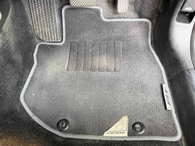 フィット G オーディオ/リモコンキー/ETC/フロアマット/ドアバイザー(3枚目)