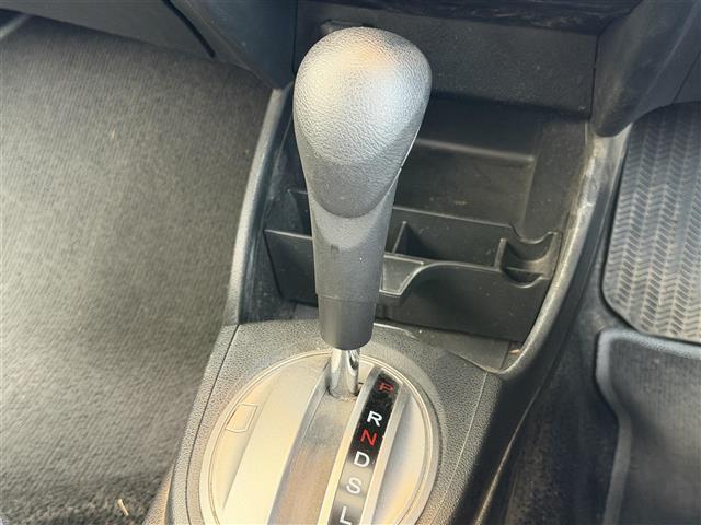 フィット G オーディオ/リモコンキー/ETC/フロアマット/ドアバイザー(11枚目)