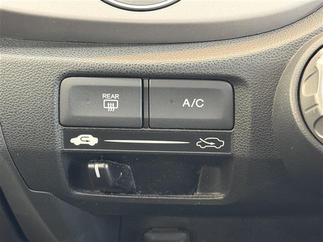 フィット G オーディオ/リモコンキー/ETC/フロアマット/ドアバイザー(16枚目)