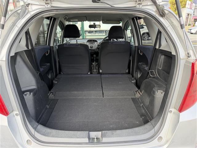 フィット G オーディオ/リモコンキー/ETC/フロアマット/ドアバイザー(29枚目)