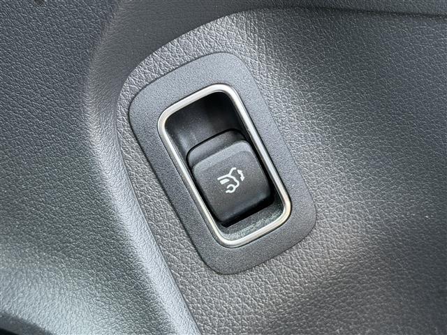 CLAクラス シューティングブレーク CLA200d シューティングブレーク 純正ナビ/BT/USB/フルセグTV/全周囲カメラ/ETC2.0/衝突軽減ブレーキ/レーダークルーズコントロール/前後コーナーセンサー/前後ドライブレコーダー/ハーフレザーシート/純正フロアマット(21枚目)