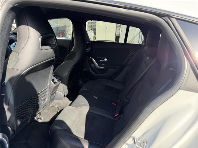 CLAクラス シューティングブレーク CLA200d シューティングブレーク 純正ナビ/BT/USB/フルセグTV/全周囲カメラ/ETC2.0/衝突軽減ブレーキ/レーダークルーズコントロール/前後コーナーセンサー/前後ドライブレコーダー/ハーフレザーシート/純正フロアマット(25枚目)