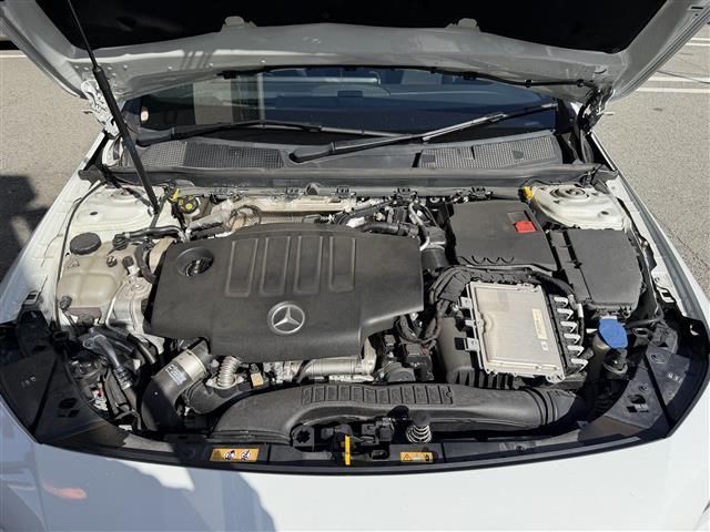 CLAクラス シューティングブレーク CLA200d シューティングブレーク 純正ナビ/BT/USB/フルセグTV/全周囲カメラ/ETC2.0/衝突軽減ブレーキ/レーダークルーズコントロール/前後コーナーセンサー/前後ドライブレコーダー/ハーフレザーシート/純正フロアマット(39枚目)