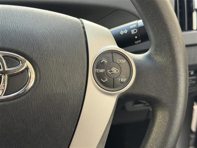 プリウス S 17インチ社外ホイール(HRS)/ナビ/NSCP-W64/CD/DVD/BT/SD/ワンセグTV/バックカメラ/ETC/前方ドライブレコーダー/オートライト/スマートキー/電動格納ミラー(8枚目)