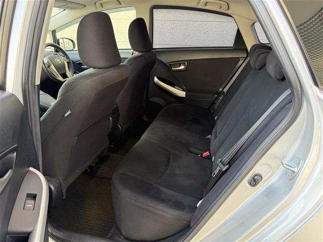 プリウス S 17インチ社外ホイール(HRS)/ナビ/NSCP-W64/CD/DVD/BT/SD/ワンセグTV/バックカメラ/ETC/前方ドライブレコーダー/オートライト/スマートキー/電動格納ミラー(27枚目)