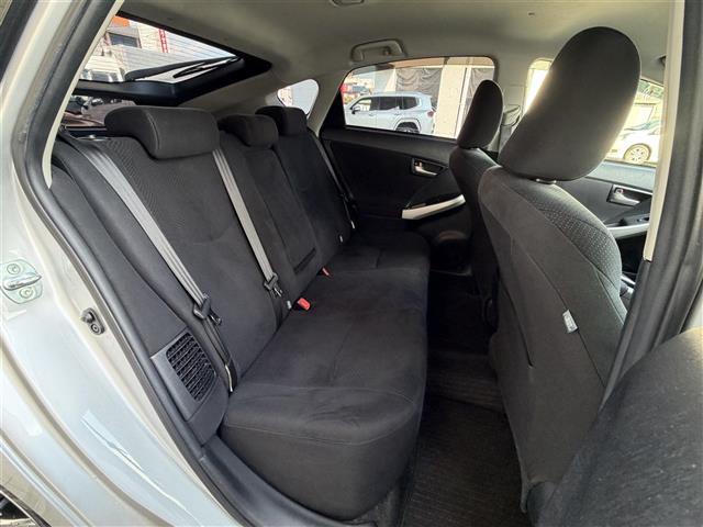 プリウス S 17インチ社外ホイール(HRS)/ナビ/NSCP-W64/CD/DVD/BT/SD/ワンセグTV/バックカメラ/ETC/前方ドライブレコーダー/オートライト/スマートキー/電動格納ミラー(30枚目)