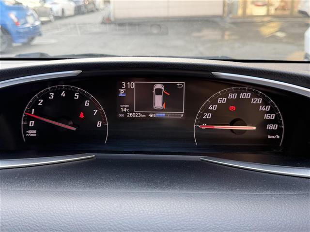 シエンタ Ｇ　雹害／ワンオーナー／純正ディーラーナビ（ＣＤ／ＢＴ／フルセグＴＶ）／バックカメラ／両側パワースライドドア／トヨタセーフティセンス／レーンアシスト／オートマチックハイビーム／（6枚目）