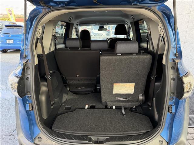 シエンタ Ｇ　雹害／ワンオーナー／純正ディーラーナビ（ＣＤ／ＢＴ／フルセグＴＶ）／バックカメラ／両側パワースライドドア／トヨタセーフティセンス／レーンアシスト／オートマチックハイビーム／（28枚目）