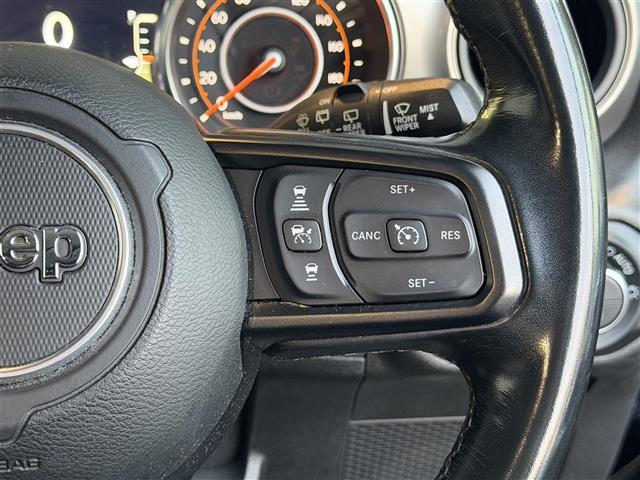 ジープ・ラングラーアンリミテッド スポーツ　／ワンオーナー☆純正ディスプレイオーディオ（ＢＴ／ＵＳＢ）／バックカメラ／サイドカメラ／レーダークルーズコントロール／ＥＴＣ／アイドリングストップ／コーナーセンサー／スマートキー（9枚目）