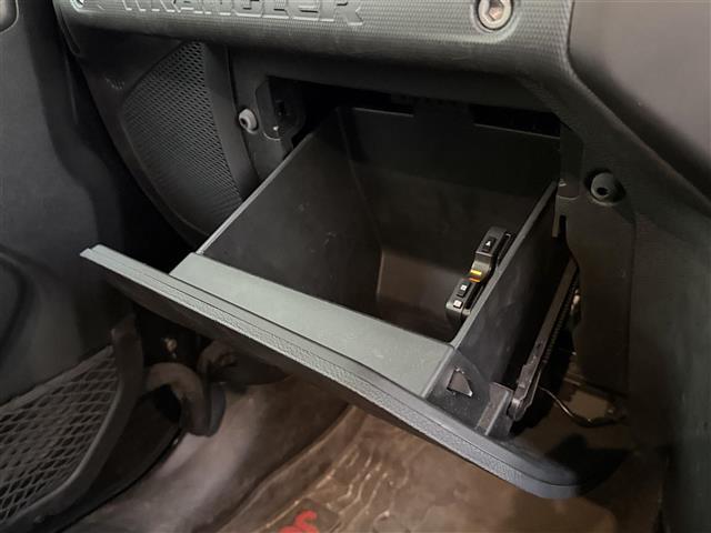 ジープ・ラングラーアンリミテッド スポーツ　／ワンオーナー☆純正ディスプレイオーディオ（ＢＴ／ＵＳＢ）／バックカメラ／サイドカメラ／レーダークルーズコントロール／ＥＴＣ／アイドリングストップ／コーナーセンサー／スマートキー（21枚目）