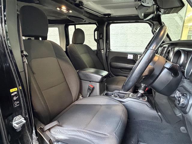 ジープ・ラングラーアンリミテッド スポーツ　／ワンオーナー☆純正ディスプレイオーディオ（ＢＴ／ＵＳＢ）／バックカメラ／サイドカメラ／レーダークルーズコントロール／ＥＴＣ／アイドリングストップ／コーナーセンサー／スマートキー（22枚目）