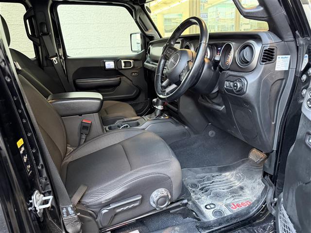 ジープ・ラングラーアンリミテッド スポーツ　／ワンオーナー☆純正ディスプレイオーディオ（ＢＴ／ＵＳＢ）／バックカメラ／サイドカメラ／レーダークルーズコントロール／ＥＴＣ／アイドリングストップ／コーナーセンサー／スマートキー（23枚目）