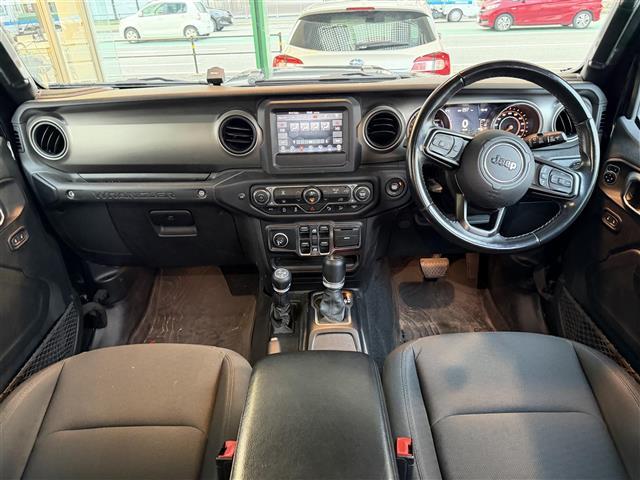 ジープ・ラングラーアンリミテッド スポーツ　／ワンオーナー☆純正ディスプレイオーディオ（ＢＴ／ＵＳＢ）／バックカメラ／サイドカメラ／レーダークルーズコントロール／ＥＴＣ／アイドリングストップ／コーナーセンサー／スマートキー（29枚目）