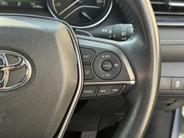 カムリ ＷＳレザーパッケージ　／ワンオーナー／純正メーカーナビ（ＢＴ／Ｍｉｒａｃａｓｔ）／バックカメラ／ＧＲエアロ／フロント／サイド／リア／リアアンダー／ＴＲＤマフラー／サンルーフ☆／ルレザーシート／前席パワーシート（7枚目）