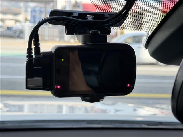 カムリ ＷＳレザーパッケージ　／ワンオーナー／純正メーカーナビ（ＢＴ／Ｍｉｒａｃａｓｔ）／バックカメラ／ＧＲエアロ／フロント／サイド／リア／リアアンダー／ＴＲＤマフラー／サンルーフ☆／ルレザーシート／前席パワーシート（18枚目）