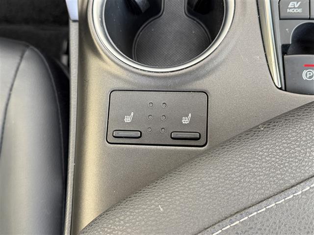 カムリ ＷＳレザーパッケージ　／ワンオーナー／純正メーカーナビ（ＢＴ／Ｍｉｒａｃａｓｔ）／バックカメラ／ＧＲエアロ／フロント／サイド／リア／リアアンダー／ＴＲＤマフラー／サンルーフ☆／ルレザーシート／前席パワーシート（22枚目）