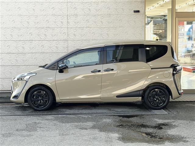 シエンタ Ｇ　グランパー　純正ナビ／ＣＤ／ＢＴ／ＳＤ／フルセグＴＶ／ＥＴＣ／バックカメラ／両側パワースライドドア／衝突軽減ブレーキ／クルーズコントロール／前方ドライブレコーダー／オートハイビーム／ヘッドライトレベライザー（32枚目）