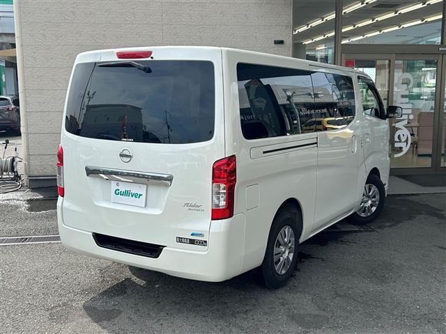 ＮＶ３５０キャラバンバン ライダー　プレミアムＧＸ　／純正ディーラーナビ（ＣＤ／ＤＶＤ／ＢＴ／フルセグＴＶ）／バックカメラ／両側イージー／クローザードア／ＡＵＴＯライト／ＥＴＣ／フロアマット／ドアバイザー／スマートキー／スペアキー／保証書／（8枚目）