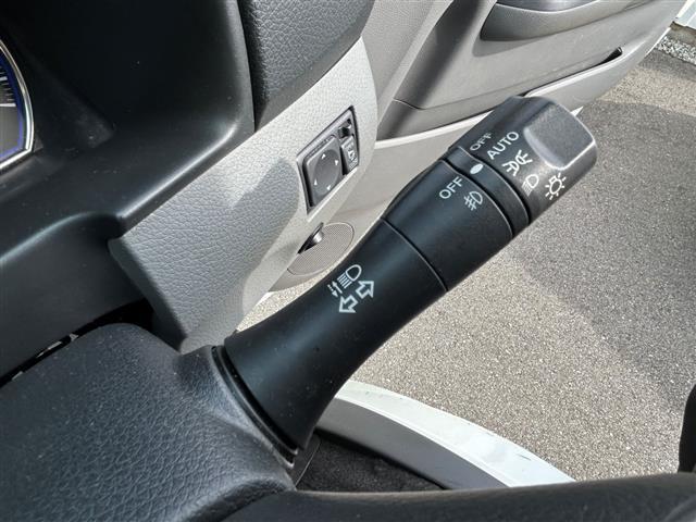 ＮＶ３５０キャラバンバン ライダー　プレミアムＧＸ　／純正ディーラーナビ（ＣＤ／ＤＶＤ／ＢＴ／フルセグＴＶ）／バックカメラ／両側イージー／クローザードア／ＡＵＴＯライト／ＥＴＣ／フロアマット／ドアバイザー／スマートキー／スペアキー／保証書／（12枚目）