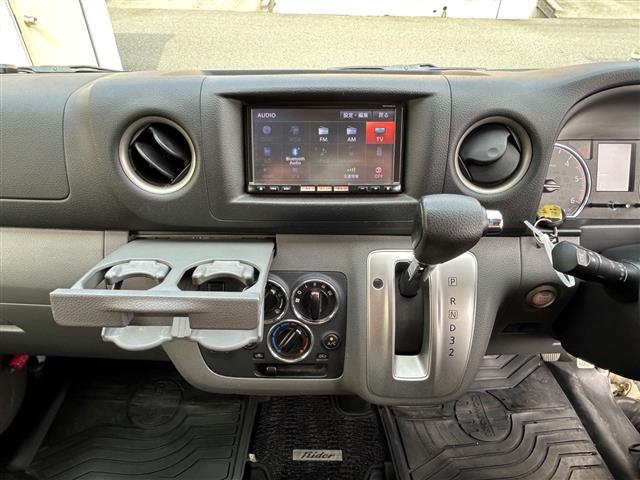 ＮＶ３５０キャラバンバン ライダー　プレミアムＧＸ　／純正ディーラーナビ（ＣＤ／ＤＶＤ／ＢＴ／フルセグＴＶ）／バックカメラ／両側イージー／クローザードア／ＡＵＴＯライト／ＥＴＣ／フロアマット／ドアバイザー／スマートキー／スペアキー／保証書／（22枚目）