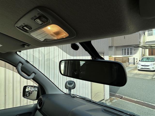 ＮＶ３５０キャラバンバン ライダー　プレミアムＧＸ　／純正ディーラーナビ（ＣＤ／ＤＶＤ／ＢＴ／フルセグＴＶ）／バックカメラ／両側イージー／クローザードア／ＡＵＴＯライト／ＥＴＣ／フロアマット／ドアバイザー／スマートキー／スペアキー／保証書／（29枚目）