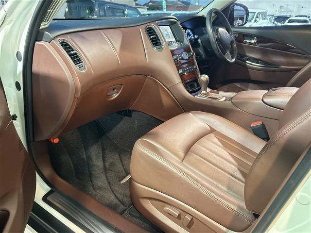 スカイラインクロスオーバー 370GT FOUR タイプP(25枚目)